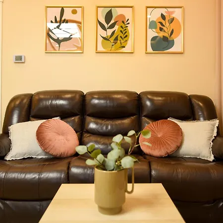 Apartment Mohost Centrum - Urban Retreat In Center Brasov