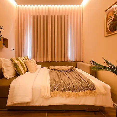 Apartman Mohost Centrum - Urban Retreat In Center