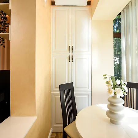 Apartman Mohost Centrum - Urban Retreat In Center